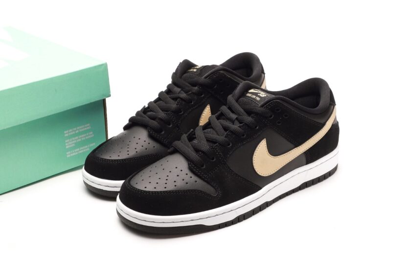 SB Dunk Low Takashi - Image 9