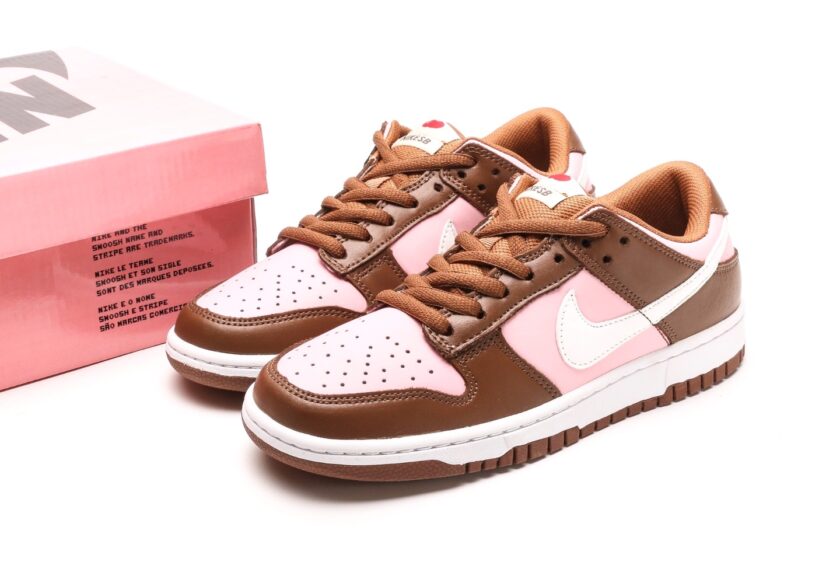 Stüssy x SB Dunk Low Pro 'Cherry' - Image 9