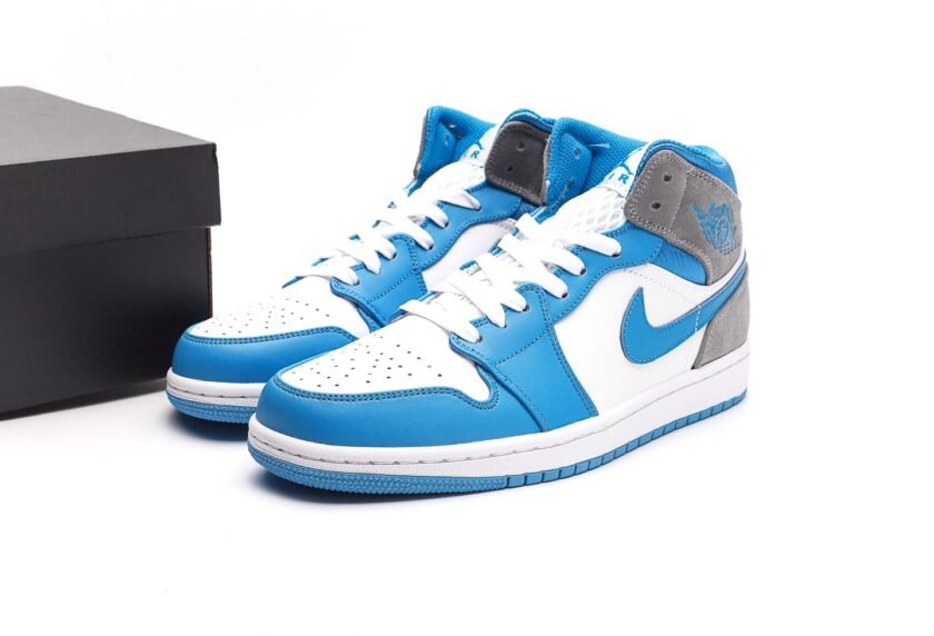 Air Jordan 1 Mid University Blue - Image 9