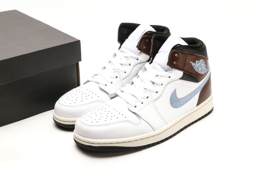 Air Jordan 1 Mid SE GS 'White Blue Grey' - Image 9