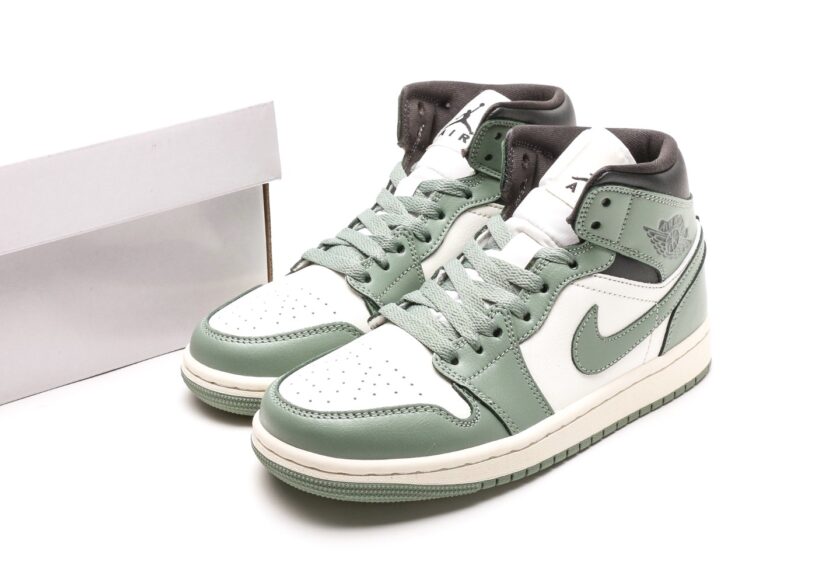 Air Jordan 1 Mid "Jade Smoke" - Image 9