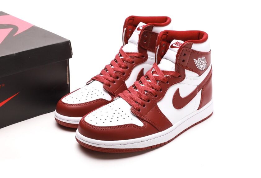 Air Jordan 1 High OG Artisanal Red "Team Red" - Image 9