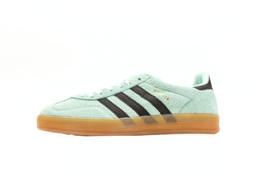 Gazelle Indoor 'Clear Mint Black Gum